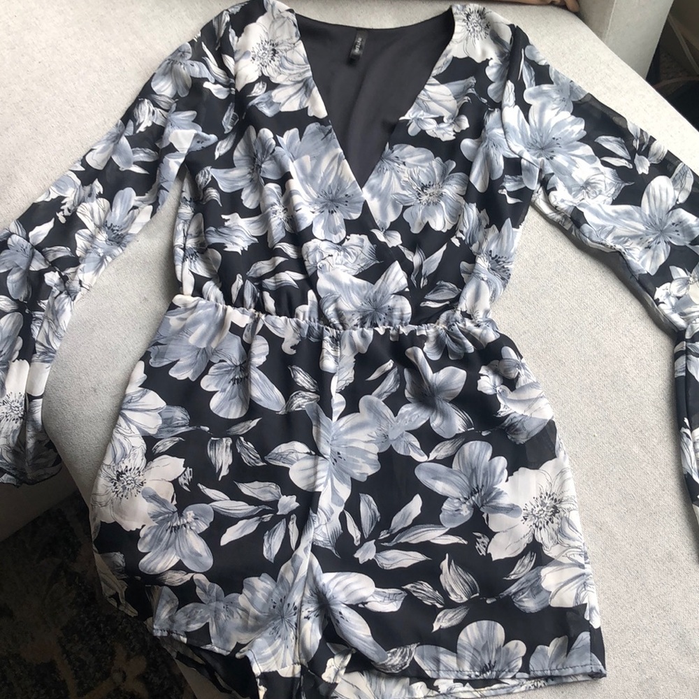 Gorgeous floral bell sleeve romper